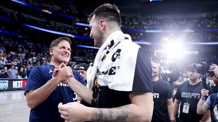 Apr 9, 2025; Dallas, Texas, USA; Los Angeles Lakers guard Luka Doncic (77) hugs Mark Cuban after the game against the Dallas Mavericks at American Airlines Center. Mandatory Credit: Kevin Jairaj-Imagn Images Apr 9, 2025; Dallas, Texas, USA; Los Angeles Lakers guard Luka Doncic (77) hugs Mark Cuban after the game against the Dallas Mavericks at American Airlines Center. Mandatory Credit: Kevin Jairaj-Imagn Images