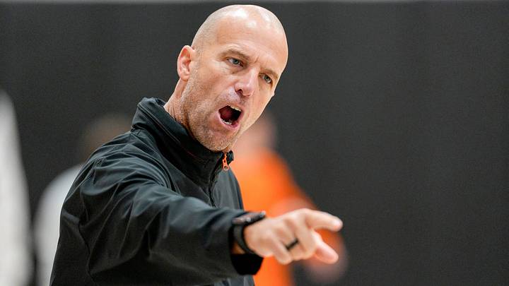 Head coach Steve Lutz.