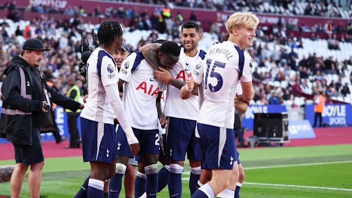 West Ham United v Tottenham Hotspur - Premier League