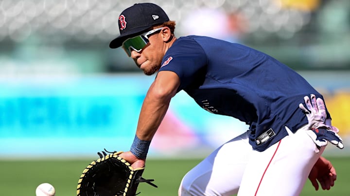 May 17, 2025; Boston, Massachusetts, USA; Boston Red Sox second baseman Kristian Campbell (28) fields the ball at first base during warmups before a game against the Atlanta Braves at Fenway Park. Mandatory Credit: Brian Fluharty-Imagn Images May 17, 2025; Boston, Massachusetts, USA; Boston Red Sox second baseman Kristian Campbell (28) fields the ball at first base during warmups before a game against the Atlanta Braves at Fenway Park. Mandatory Credit: Brian Fluharty-Imagn Images