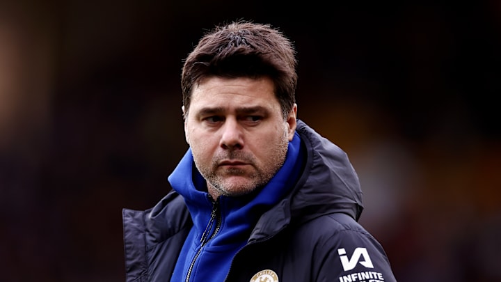 Chelsea manager Mauricio Pochettino receives John Terry's support