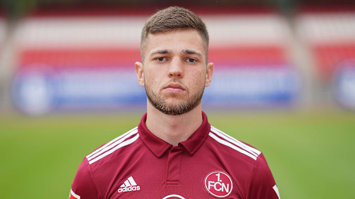 Erik Shuranov bleibt beim 1.FC Nürnberg