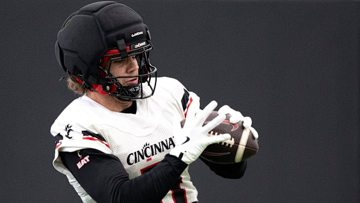 Cincinnati Bearcats tight end Joe Royer (11) catches a pass during football practice at Sheakley Athletic Performance Center in Cincinnati on Dec. 18, 2025.