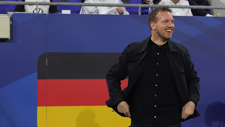 Blickt der Bundestrainer auch nach dem Duell gegen Oranje freudenstrahlend?