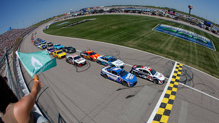 Kansas Speedway, NASCAR