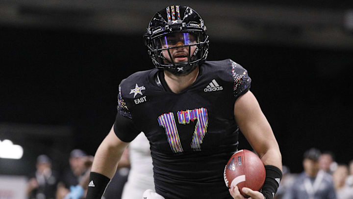 Jan 5, 2019; San Antonio, TX, USA; East quarterback Sam Howell (17) scores a touchdown past West linebacker Marcel Brooks (not pictured) during U.S. Army All-American Bowl high school football game at the Alamodome. Mandatory Credit: Soobum Im-Imagn Images