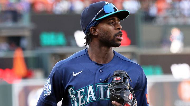 Jun 8, 2026; Baltimore, Maryland, USA; Seattle Mariners second baseman Ryan Bliss (1) looks on before a game against the Baltimore Orioles at Oriole Park at Camden Yards. Mandatory Credit: Daniel Kucin Jr.-Imagn Images