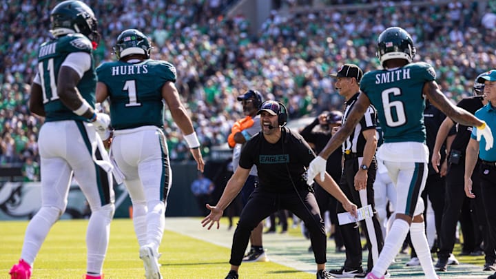 Oct 13, 2024; Philadelphia, Pennsylvania, USA; Philadelphia Eagles head coach Nick Sirianni reacts to the touchdown pass and catch of quarterback Jalen Hurts (1) and wide receiver A.J. Brown (11) during the second quarter against the Cleveland Browns at Lincoln Financial Field. Oct 13, 2024; Philadelphia, Pennsylvania, USA; Philadelphia Eagles head coach Nick Sirianni reacts to the touchdown pass and catch of quarterback Jalen Hurts (1) and wide receiver A.J. Brown (11) during the second quarter against the Cleveland Browns at Lincoln Financial Field.
