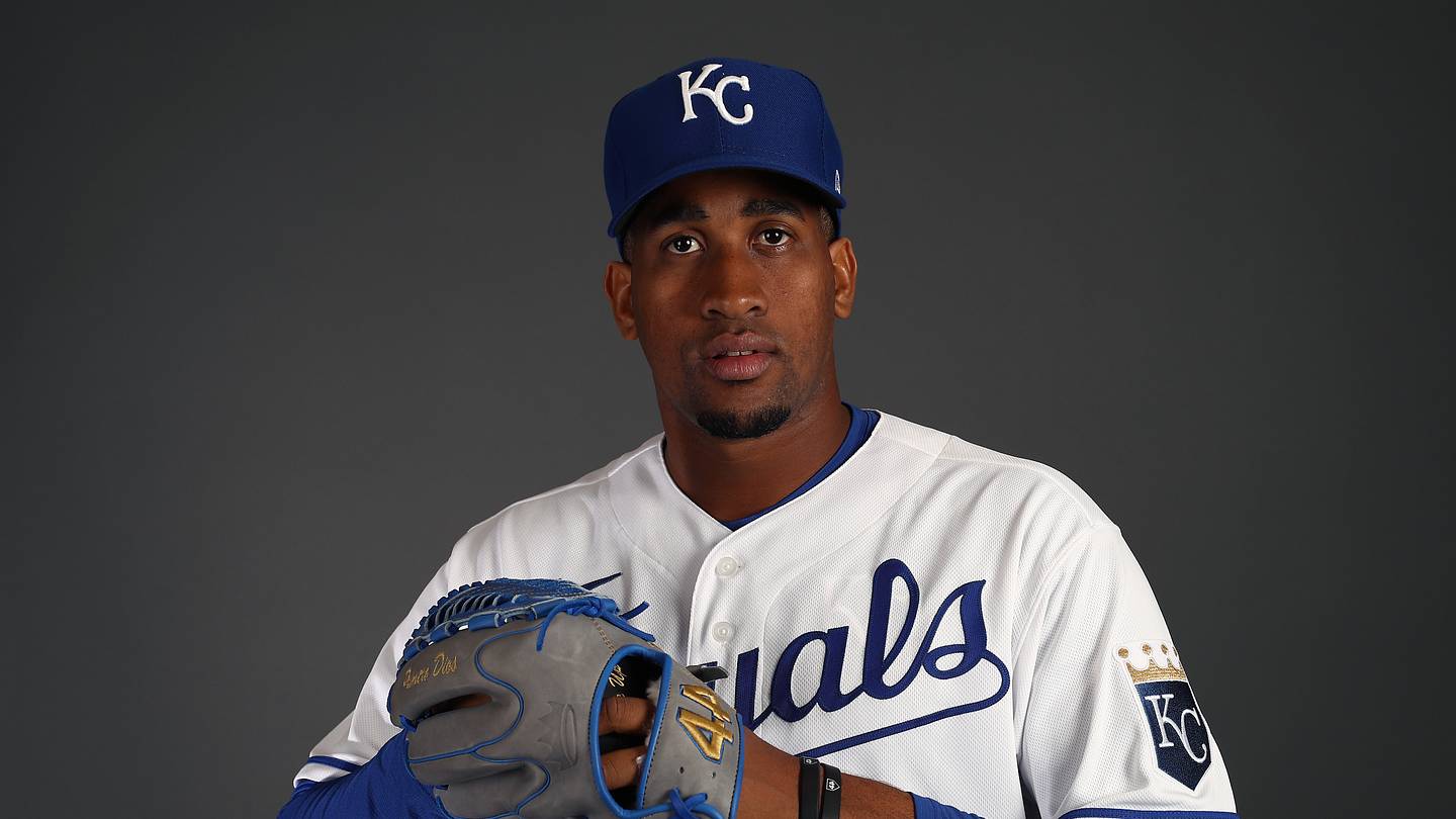 Mets Sign Ofreidy Gómez, Ace Returns to Baseball