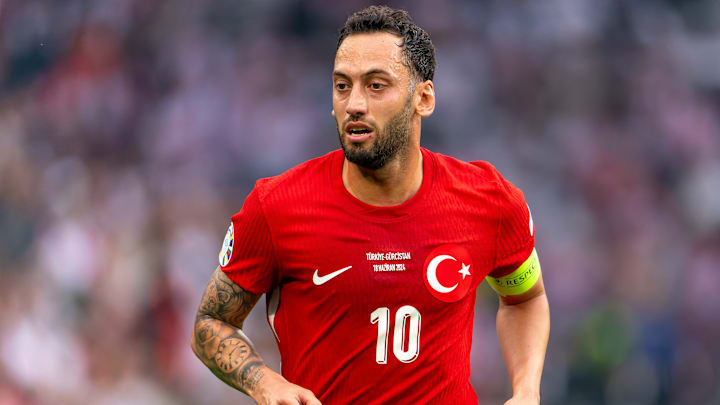 Holen die Bayern Calhanoglu zurück in die Bundesliga?