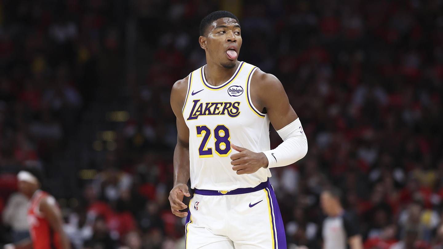 The Pelicans should prioritize this Los Angeles Lakers free agent sniper