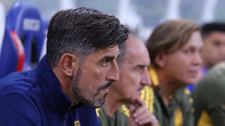 Chivas v Tigres UANL  - Torneo Clausura 2025 Liga MX