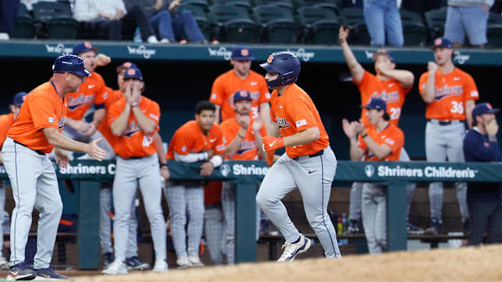 Feb 22, 2026; Arlington, TX, USA; Louisville vs Auburn during the Amegy Bank College Baseball Series at Globe Life Field. Mandatory Credit: Chris Jones-Imagn Images Feb 22, 2026; Arlington, TX, USA; Louisville vs Auburn during the Amegy Bank College Baseball Series at Globe Life Field. Mandatory Credit: Chris Jones-Imagn Images