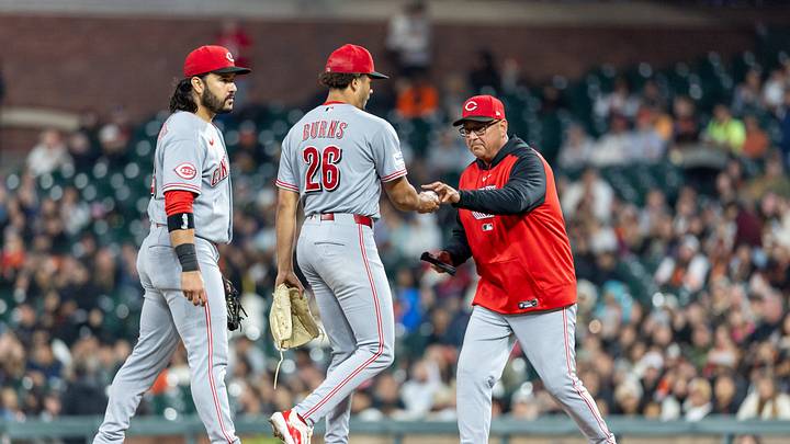Aug 24, 2026; San Francisco, California, USA; Cincinnati Reds pitcher Chase Burns (26) is relieved by Cincinnati Reds manager Terry Francona during the fourth inning against the San Francisco Giants at Oracle Park. Mandatory Credit: Bob Kupbens-Imagn Images Aug 24, 2026; San Francisco, California, USA; Cincinnati Reds pitcher Chase Burns (26) is relieved by Cincinnati Reds manager Terry Francona during the fourth inning against the San Francisco Giants at Oracle Park. Mandatory Credit: Bob Kupbens-Imagn Images