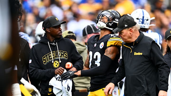 Indianapolis Colts v Pittsburgh Steelers