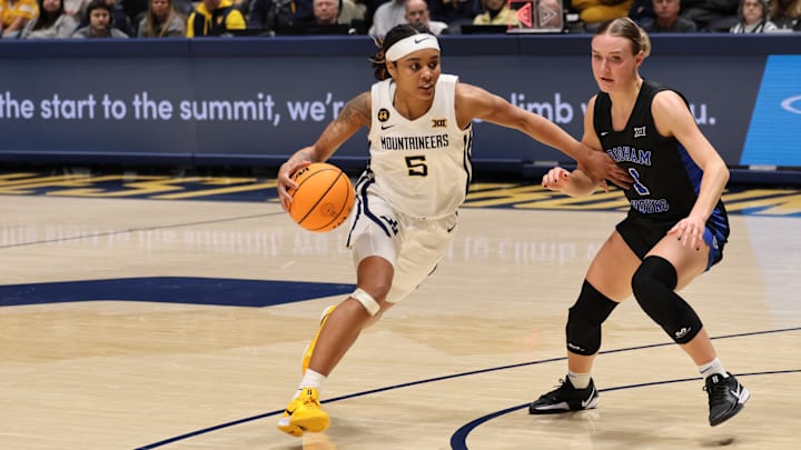 West Virginia University guard Sydney Shaw