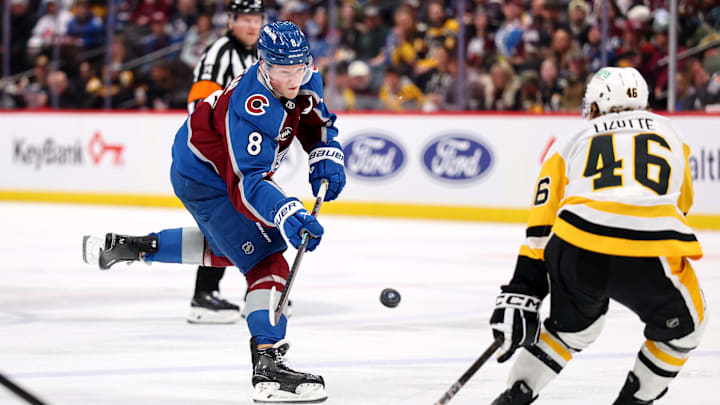 Pittsburgh Penguins v Colorado Avalanche