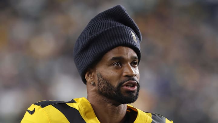 Pittsburgh Steelers cornerback Darius Slay Pittsburgh Steelers cornerback Darius Slay