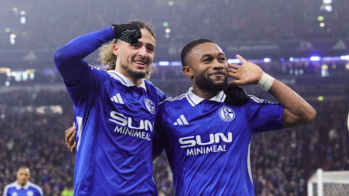 Bulut (l.) oder Sylla - einer von beiden könnte nun doch auf Schalke bleiben