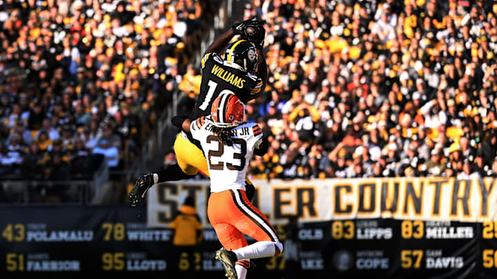 Cleveland Browns v Pittsburgh Steelers