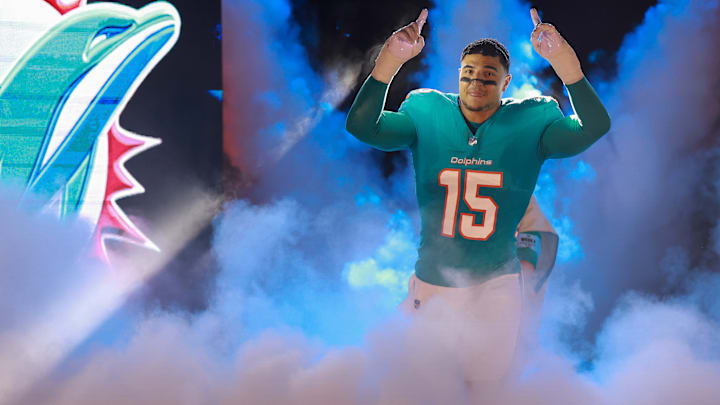 Tennessee Titans v Miami Dolphins