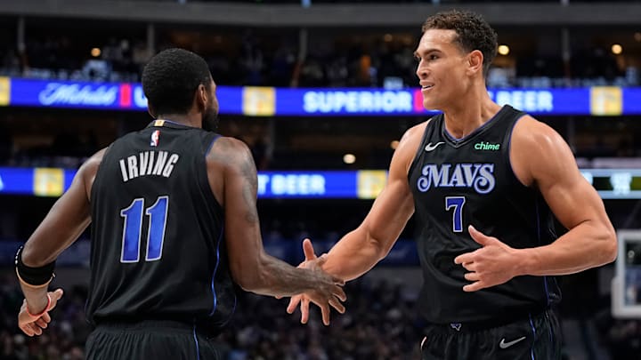 Dallas Mavericks, Dwight Powell, Kyrie Irving