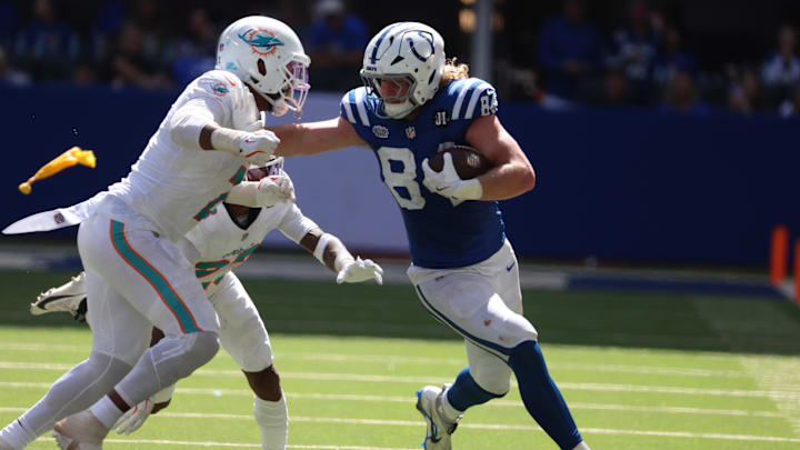 Colts tight end Tyler Warren was among the top rookie performers in Week 1 of the 2025 season. 