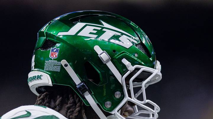 Dec 21, 2025; New Orleans, Louisiana, USA; Detailed view of the New York Jets helmet during warm ups before the game against the New Orleans Saints at Caesars Superdome. Mandatory Credit: Stephen Lew-Imagn Images Dec 21, 2025; New Orleans, Louisiana, USA; Detailed view of the New York Jets helmet during warm ups before the game against the New Orleans Saints at Caesars Superdome. Mandatory Credit: Stephen Lew-Imagn Images