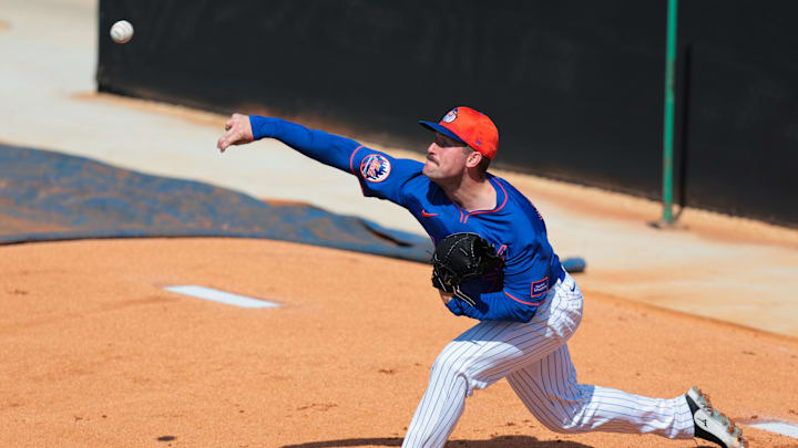 Feb 12, 2025; Port St. Lucie, FL, USA; New York Mets pitcher Sean Reid-Foley (71) pitches during a Spring Training workout at Clover Park. Mandatory Credit: Sam Navarro-Imagn Images