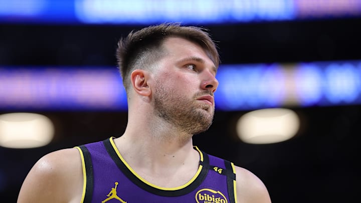 Dallas Mavericks v Los Angeles Lakers