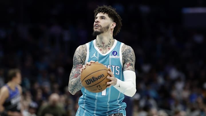 Charlotte Hornets guard LaMelo Ball (1) prepares to take a technical foul shot during the first quarter 