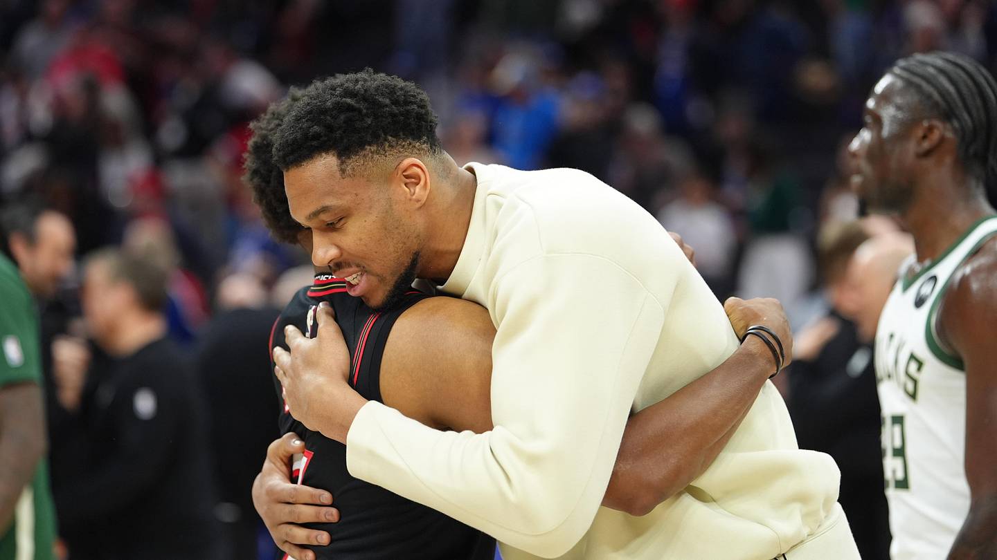 Could the Bucks Trade the No. 10 Pick To Impress Giannis Antetokounmpo?