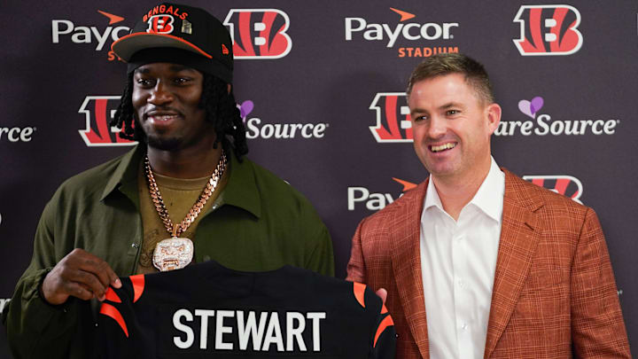 Cincinnati Bengals first-round draft pick Shemar Stewart, left, and head coach Zac Taylor, right, pose together ahead of a press conference, Friday, April 25, 2025, at Paycor Stadium in Downtown Cincinnati.