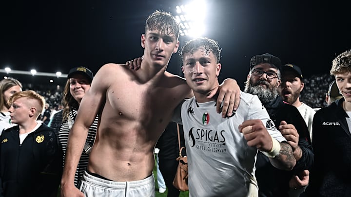 Francesco Pio Esposito, Salvatore Esposito