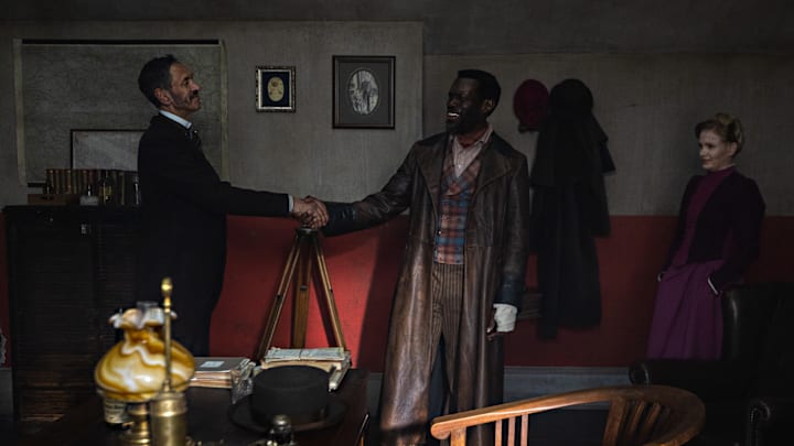 MASTERPIECE
Miss Scarlet, Season 6 
 
Streaming Dec. 7, 2025 on the PBS app
Premiering Jan. 11, 2026 on PBS

Episode Three: The Delivery
A treasure hunt brings Moses back to London from Paris to sell a priceless diamond. As Eliza welcomes Moses back to the fold, Clarence is determined to prove that he is every bit as good as his predecessor and a friendly rivalry ensues.

Shown L-R: Clarence Pettigew (Paul Bazely), Moses Valentine (Ansu Kabia), Eliza Scarlet (Kate Phillips)
 
Photographer: Maja