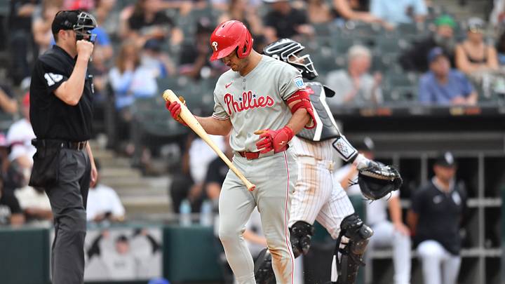 Jul 30, 2025; Chicago, Illinois, USA; Philadelphia Phillies third baseman Otto Kemp (4) reacts after striking out during the seventh inning against the Chicago White Sox at Rate Field. Mandatory Credit: Patrick Gorski-Imagn Images Jul 30, 2025; Chicago, Illinois, USA; Philadelphia Phillies third baseman Otto Kemp (4) reacts after striking out during the seventh inning against the Chicago White Sox at Rate Field. Mandatory Credit: Patrick Gorski-Imagn Images