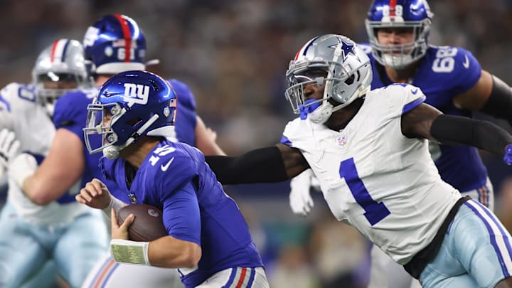 Nov 12, 2023; Arlington, Texas, USA; Dallas Cowboys safety Jayron Kearse (1) attempts to sack New