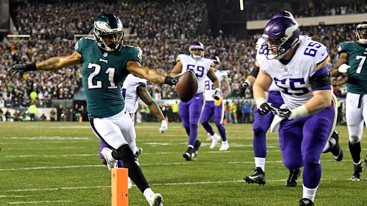 Jan 21, 2018; Philadelphia, PA, USA; Philadelphia Eagles cornerback Patrick Robinson (21) scores a touchdown after an interception against Minnesota Vikings center Pat Elflein (65) during the first quarter in the NFC Championship game at Lincoln Financial Field. Mandatory Credit: James Lang-Imagn Images