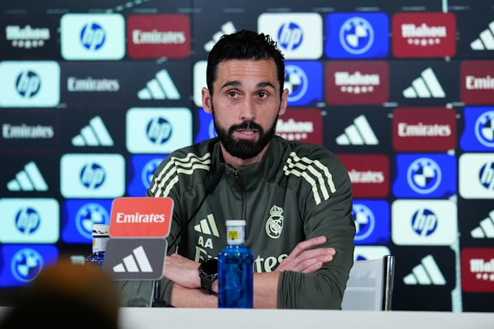 อัลบาโร่ อาร์เบโลอา อัลบาโร่ อาร์เบโลอา