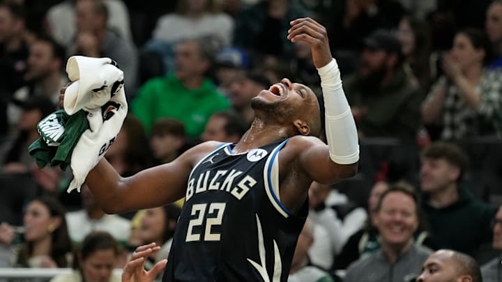 Memphis Grizzlies v Milwaukee Bucks