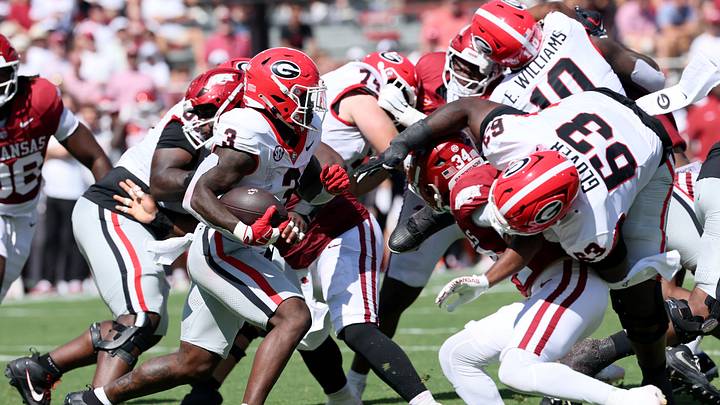 Sep 19, 2026; Fayetteville, Arkansas, USA; Georgia Bulldogs running back Nate Frazier (3) runs with the ball against the Arkansas Razorbacks during the first halfat Donald W. Reynolds Razorback Stadium. Mandatory Credit: Nelson Chenault-Imagn Images Sep 19, 2026; Fayetteville, Arkansas, USA; Georgia Bulldogs running back Nate Frazier (3) runs with the ball against the Arkansas Razorbacks during the first halfat Donald W. Reynolds Razorback Stadium. Mandatory Credit: Nelson Chenault-Imagn Images
