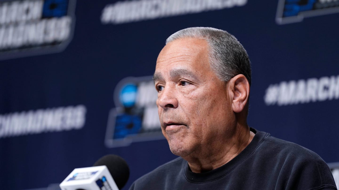 Kelvin Sampson Says Houston’s Defense Was Nothing Out of the Ordinary vs Texas A&M
