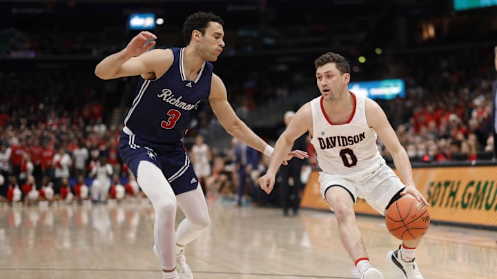 Davidson Wildcats guard Foster Loyer.