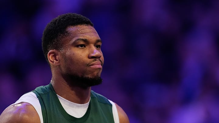 Memphis Grizzlies v Milwaukee Bucks