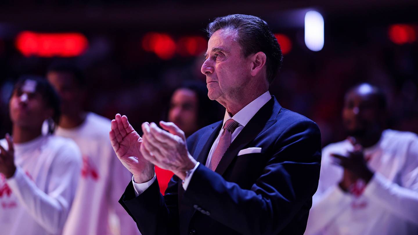 St. John's Basketball Sweeps UConn, Eyes Big East Title