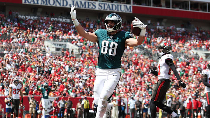 Sep 28, 2025; Tampa, Florida, USA; Philadelphia Eagles tight end Dallas Goedert (88) celebrates a touchdown in the second quarter against the Tampa Bay Buccaneers at Raymond James Stadium. Mandatory Credit: Nathan Ray Seebeck-Imagn Images Sep 28, 2025; Tampa, Florida, USA; Philadelphia Eagles tight end Dallas Goedert (88) celebrates a touchdown in the second quarter against the Tampa Bay Buccaneers at Raymond James Stadium. Mandatory Credit: Nathan Ray Seebeck-Imagn Images
