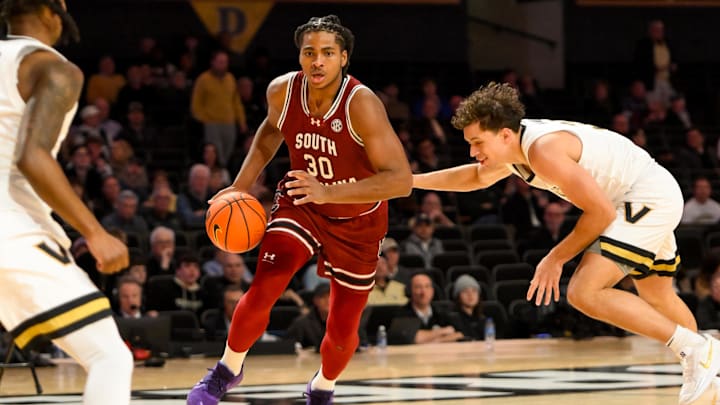 Jan 15, 2025; Nashville, Tennessee, USA; South Carolina Gamecocks forward Collin Murray-Boyles (30) dribbles against the Vanderbilt Commodores during the first half at Memorial Gymnasium. Mandatory Credit: Steve Roberts-Imagn Images Jan 15, 2025; Nashville, Tennessee, USA; South Carolina Gamecocks forward Collin Murray-Boyles (30) dribbles against the Vanderbilt Commodores during the first half at Memorial Gymnasium. Mandatory Credit: Steve Roberts-Imagn Images