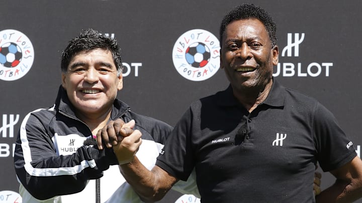 Pelé e Maradona: estrelas que começaram cedo nos gramados mundo afora Pelé e Maradona: estrelas que começaram cedo nos gramados mundo afora