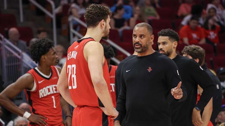Nov 11, 2024; Houston, Texas, USA; Houston Rockets head coach Ike Udoka talks with center Alperen Sengun (28) during a Washington Wizards timeout in the second quarter at Toyota Center. Mandatory Credit: Thomas Shea-Imagn Images Nov 11, 2024; Houston, Texas, USA; Houston Rockets head coach Ike Udoka talks with center Alperen Sengun (28) during a Washington Wizards timeout in the second quarter at Toyota Center. Mandatory Credit: Thomas Shea-Imagn Images