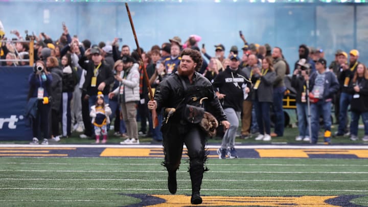 Mountaineer Cade Kincaid